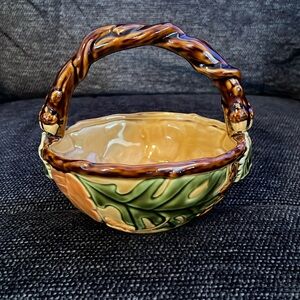 Porcelain harvest basket